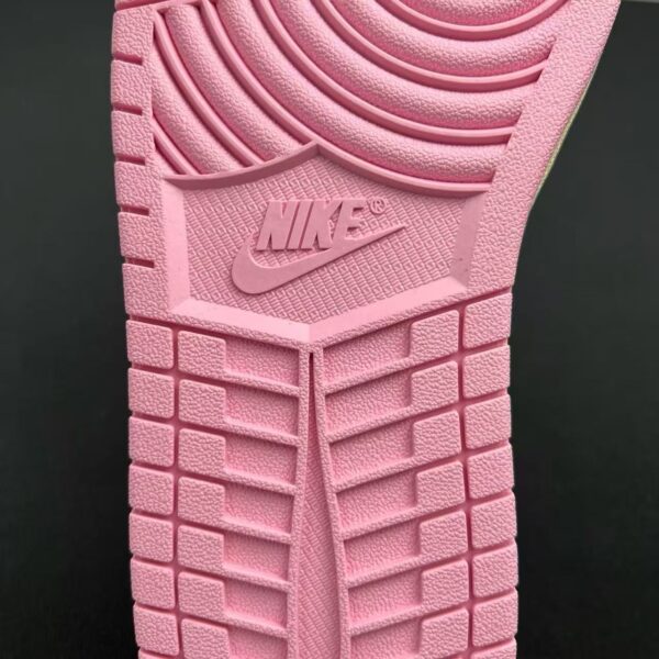 Travis Scott x Air Jordan 1 Low OG Muslin Shy Pink IQ7604-100