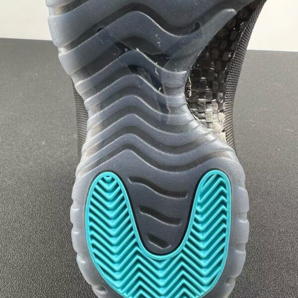 Air Jordan 11 Retro Gamma Blue Black Top Version