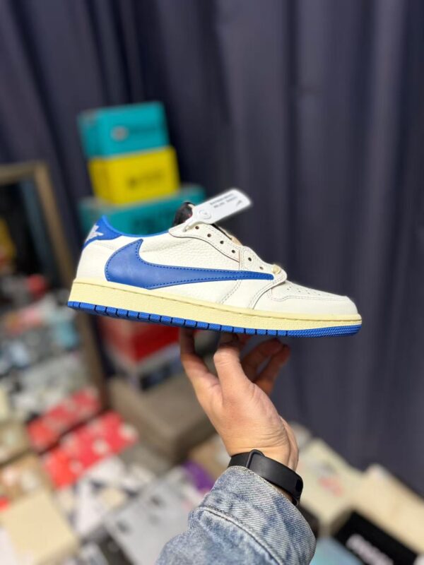 Air Jordan 1 Low Fragment x Travis Scott Brand New Men’s