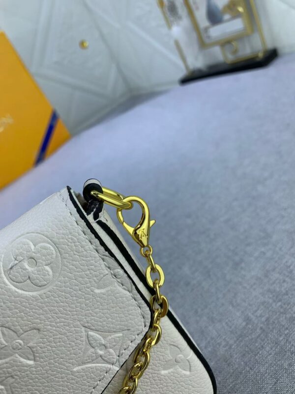 Louis Vuitton 3-in-1 Card Holder Embossed