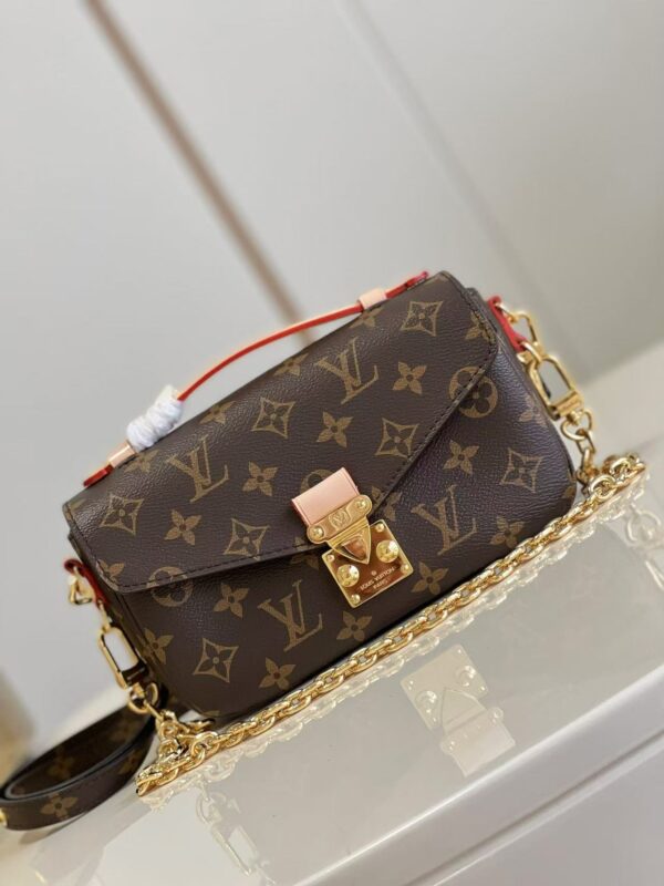 Louis Vuitton Messenger Bag Monogram Brown Messenger