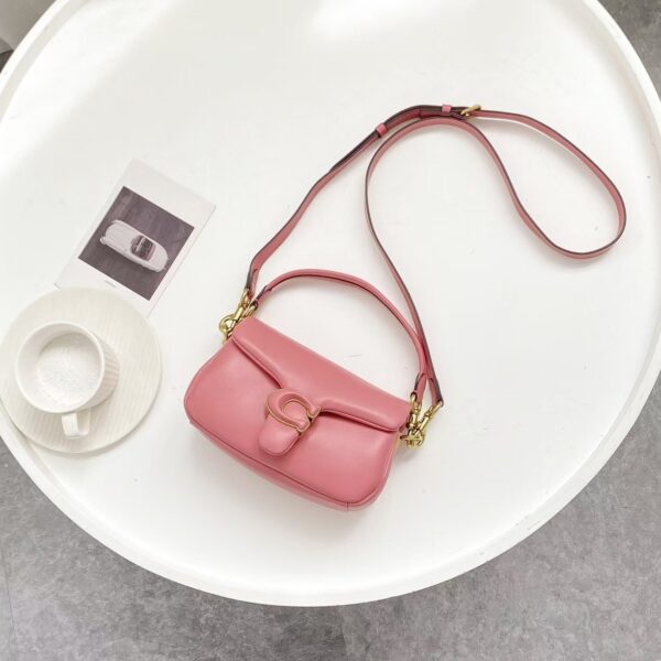 Coach Shoulder Bag Large Pink