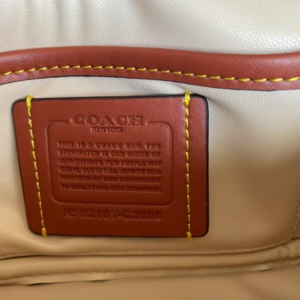 Coach Shoulder Bag Small Gold