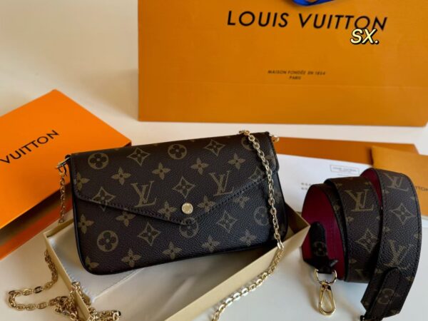 Louis Vuitton 3-in-1 Card Holder Red