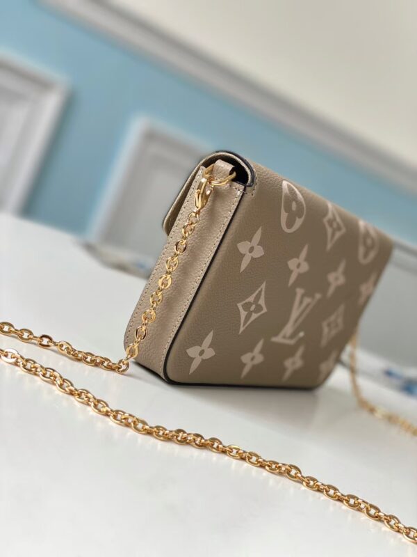 Louis Vuitton 3-in-1 Card Holder Colorful Flower