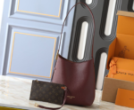 Louis Vuitton M24988 Handbag 酒红