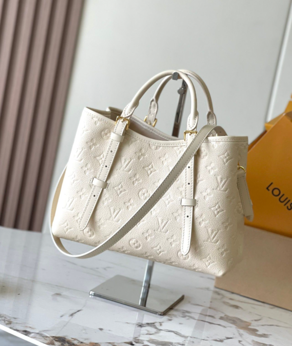 Louis Vuitton M11393 Handbag