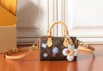 Louis Vuitton M15330 Handbag 白