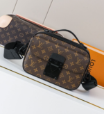 Louis Vuitton Messenger Bag